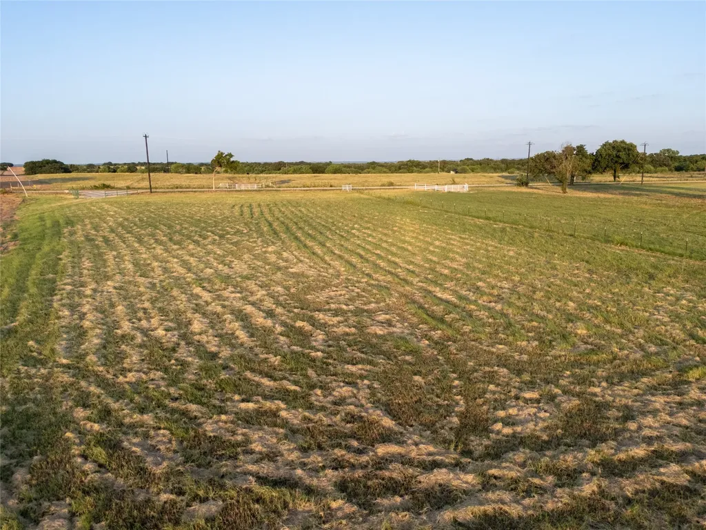 300 County Road 1475 Alvord TX 76225