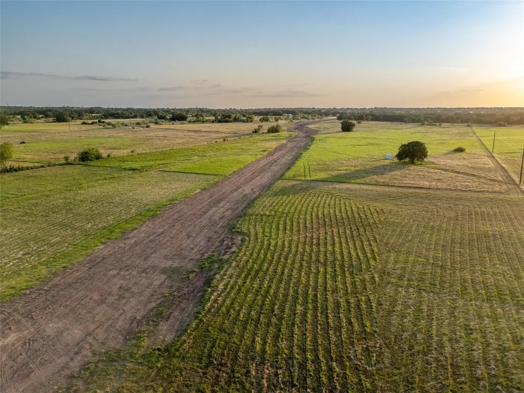 300 County Road 1475 Alvord TX 76225