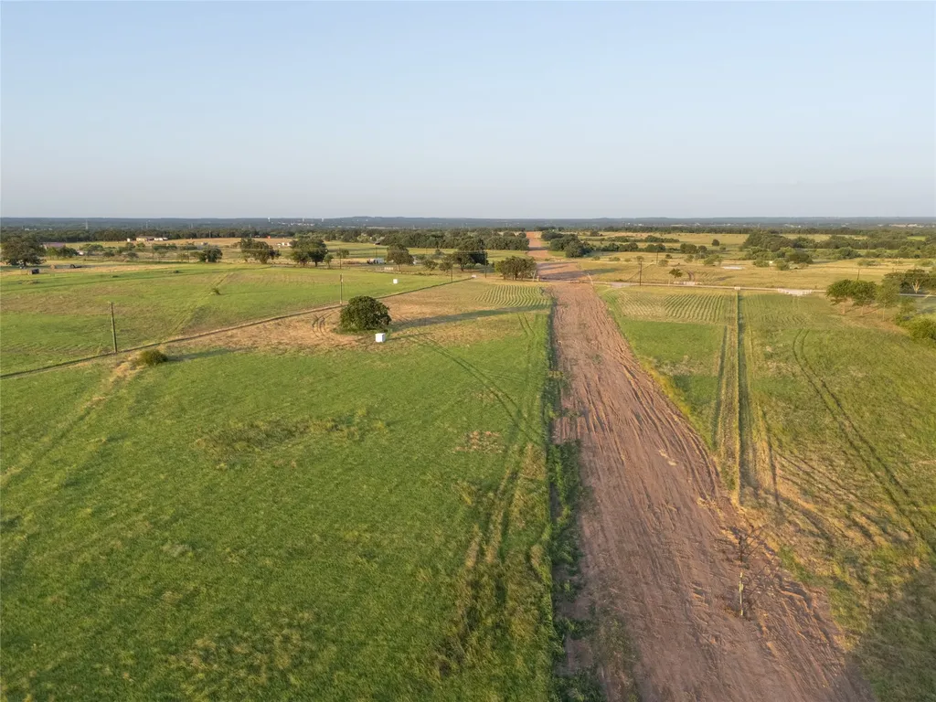 300 County Road 1475 Alvord TX 76225