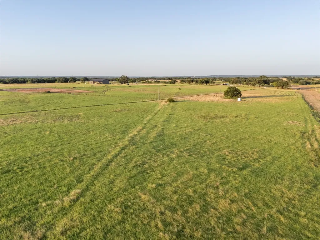 300 County Road 1475 Alvord TX 76225