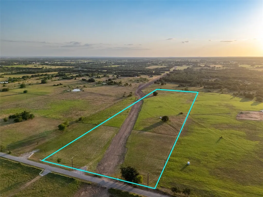 300 County Road 1475 Alvord TX 76225