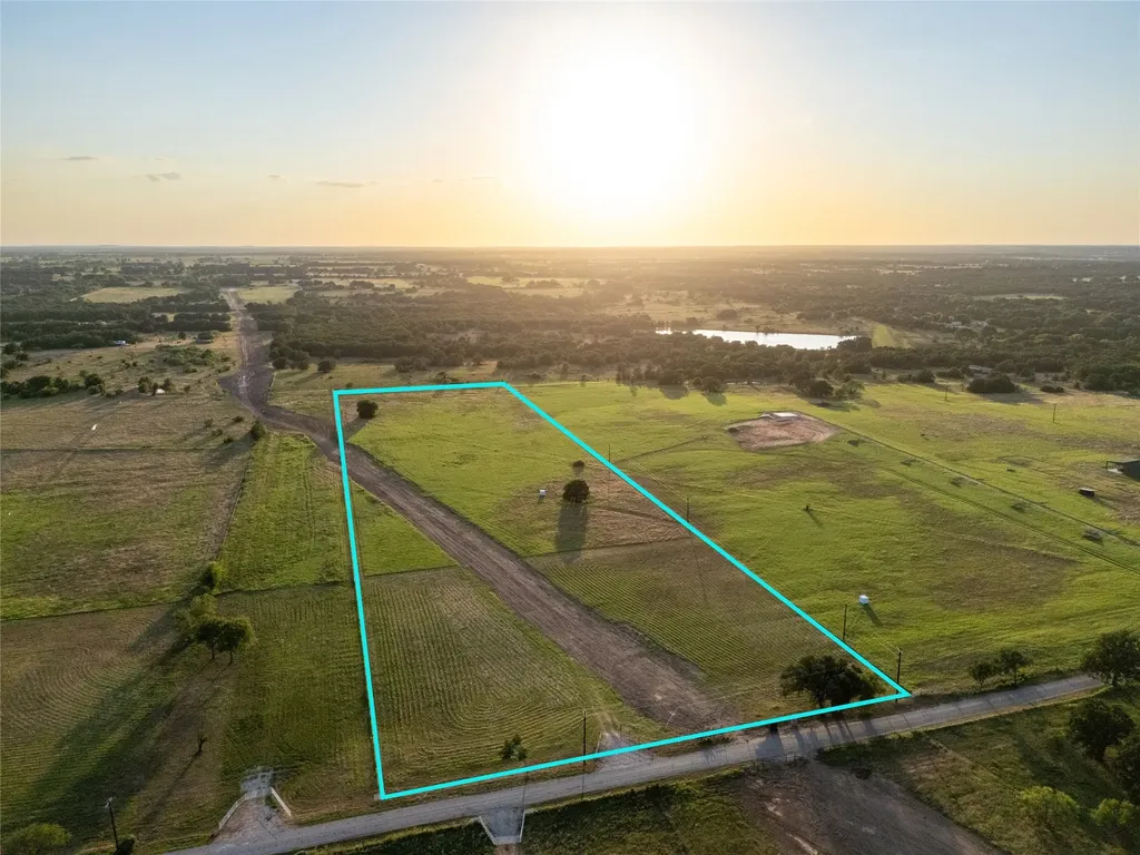 300 County Road 1475 Alvord TX 76225