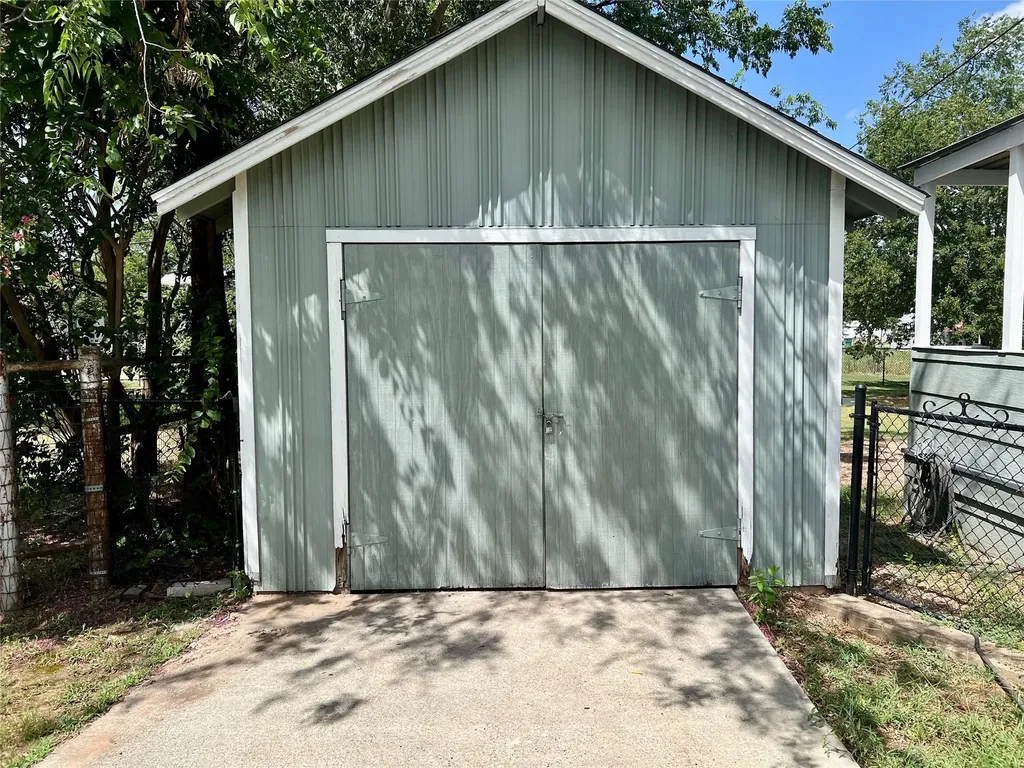407 Baylor Street Nocona TX 76255