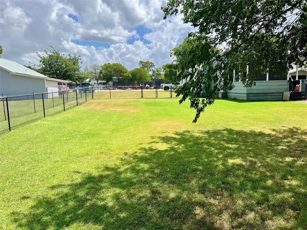 407 Baylor Street Nocona TX 76255