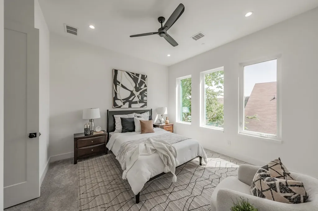 5320 Reiger Avenue Dallas TX 75214