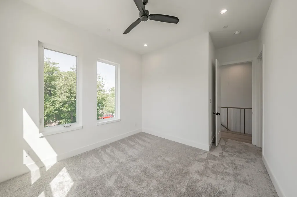 5320 Reiger Avenue Dallas TX 75214
