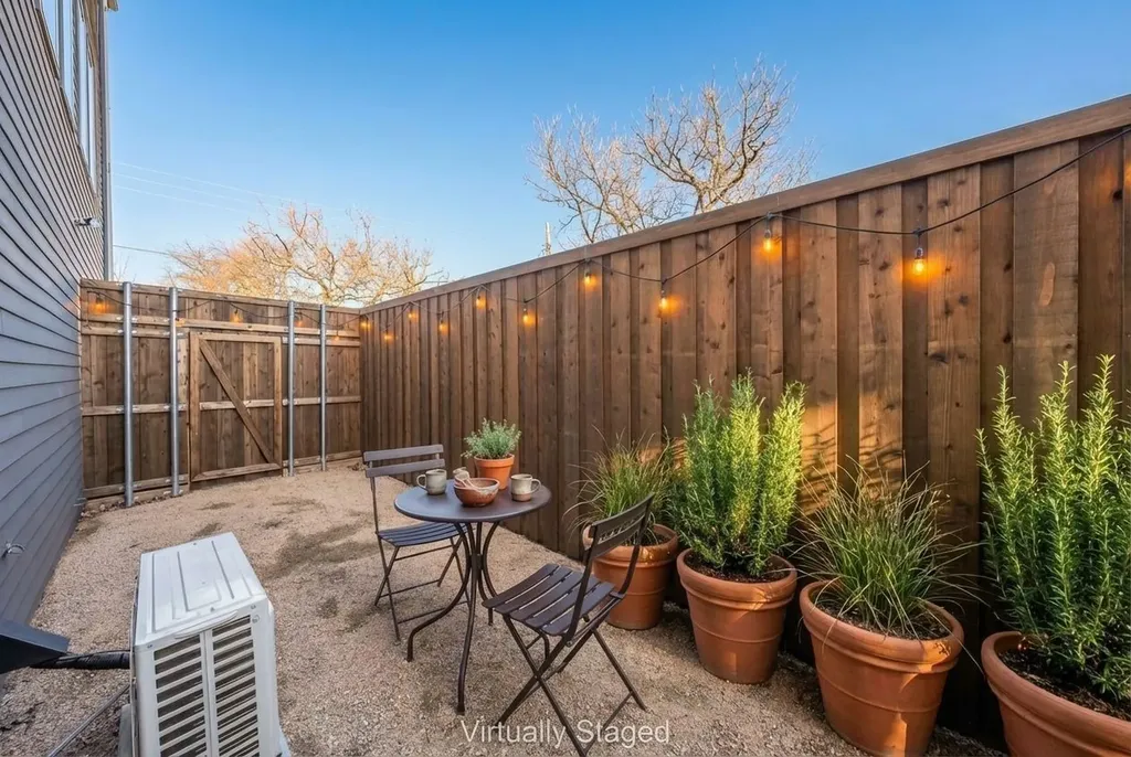 5320 Reiger Avenue Dallas TX 75214