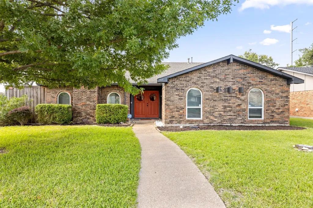 2902 High Plateau Drive Garland TX 75044
