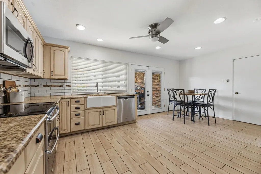 2902 High Plateau Drive Garland TX 75044