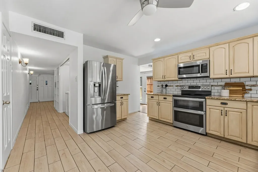 2902 High Plateau Drive Garland TX 75044