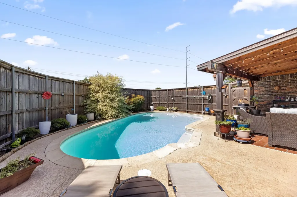2902 High Plateau Drive Garland TX 75044