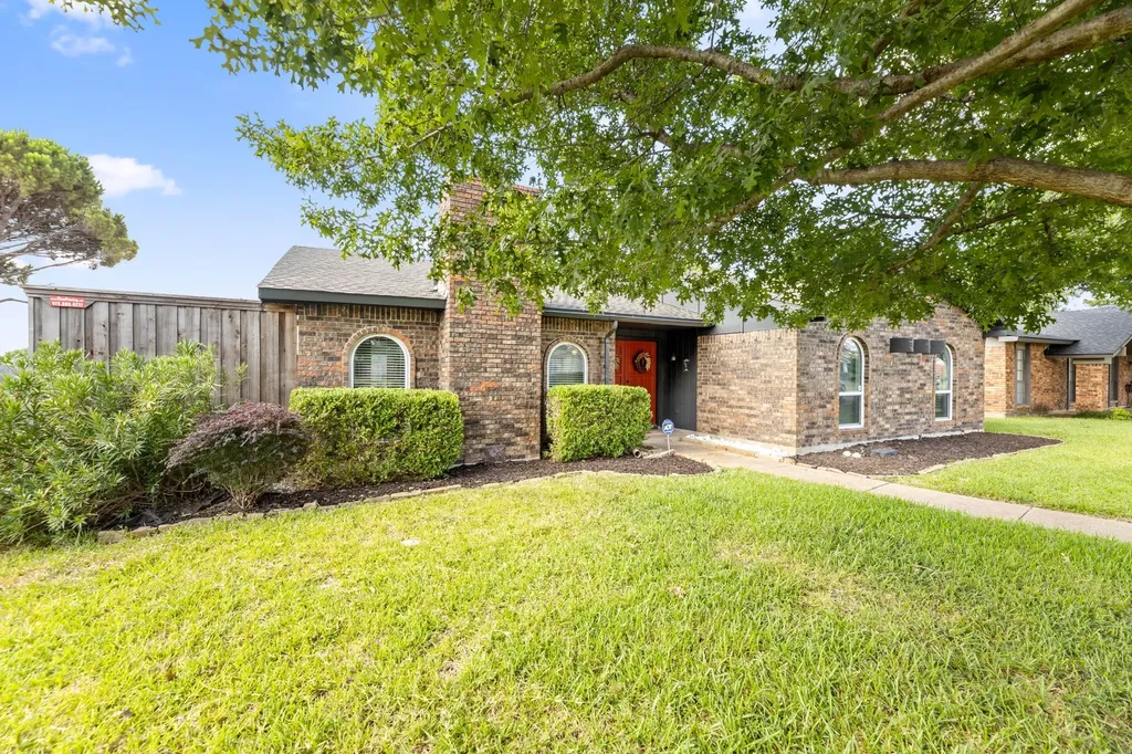 2902 High Plateau Drive Garland TX 75044