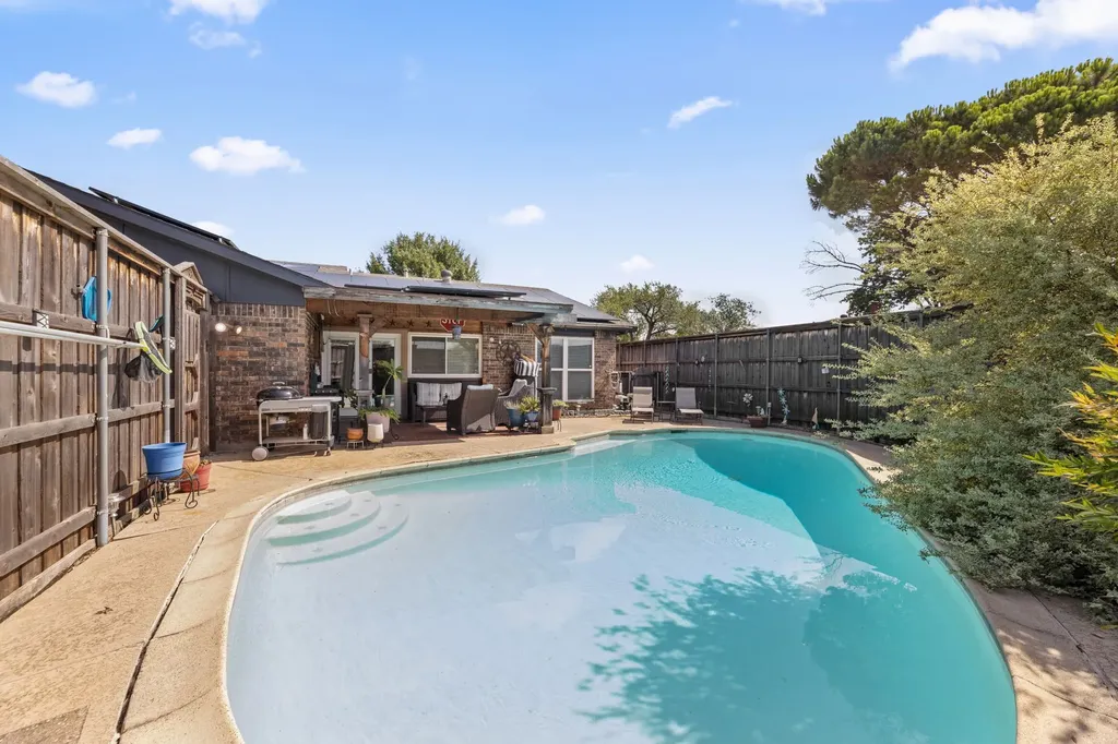2902 High Plateau Drive Garland TX 75044