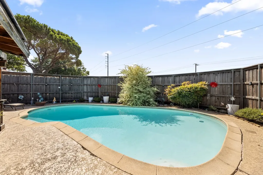2902 High Plateau Drive Garland TX 75044