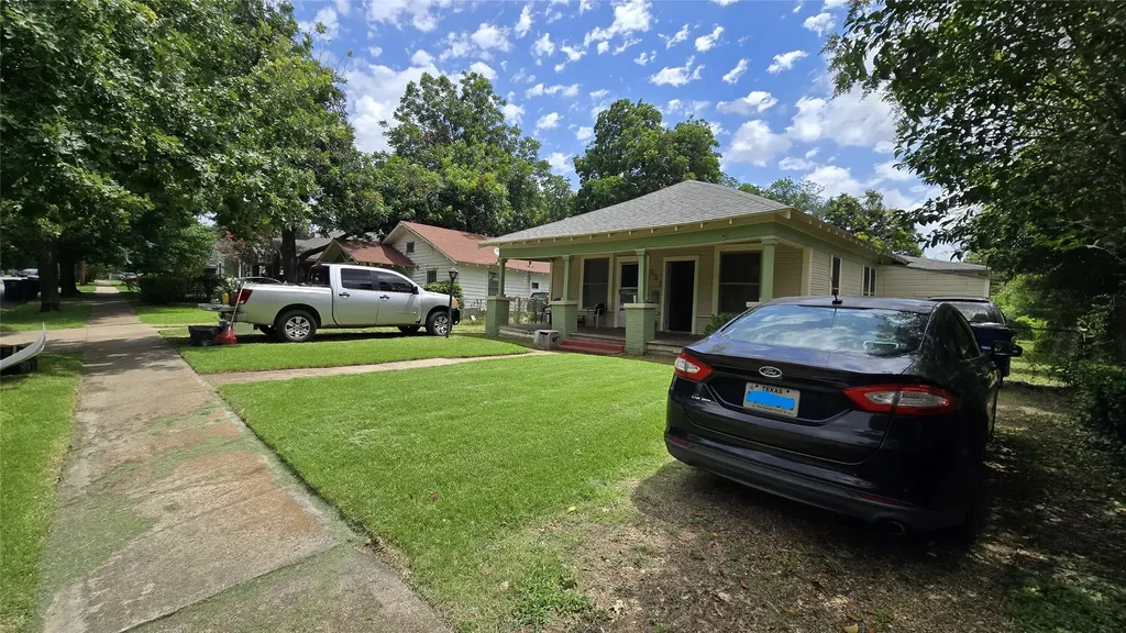 922 Hollywood Avenue Dallas TX 75208