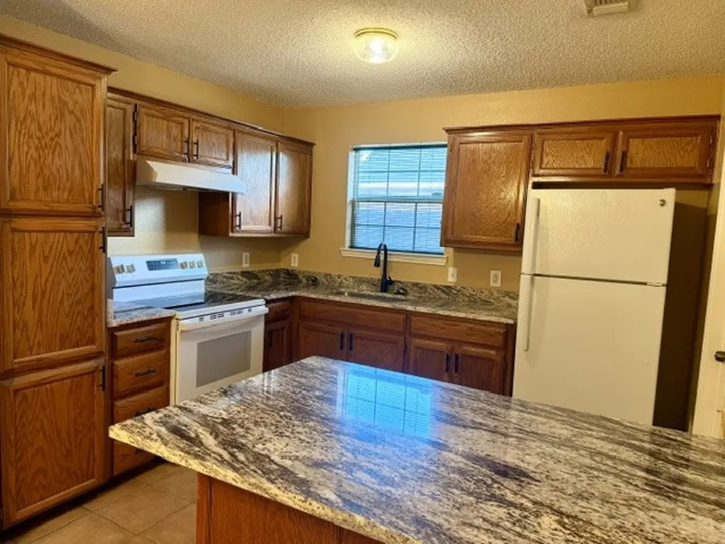 2604 Crix Lane Fort Worth TX 76140