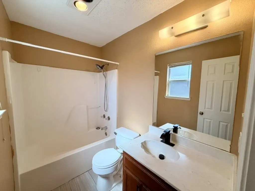 2604 Crix Lane Fort Worth TX 76140