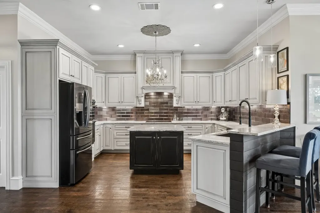 16011 Oconner Avenue Talty TX 75126