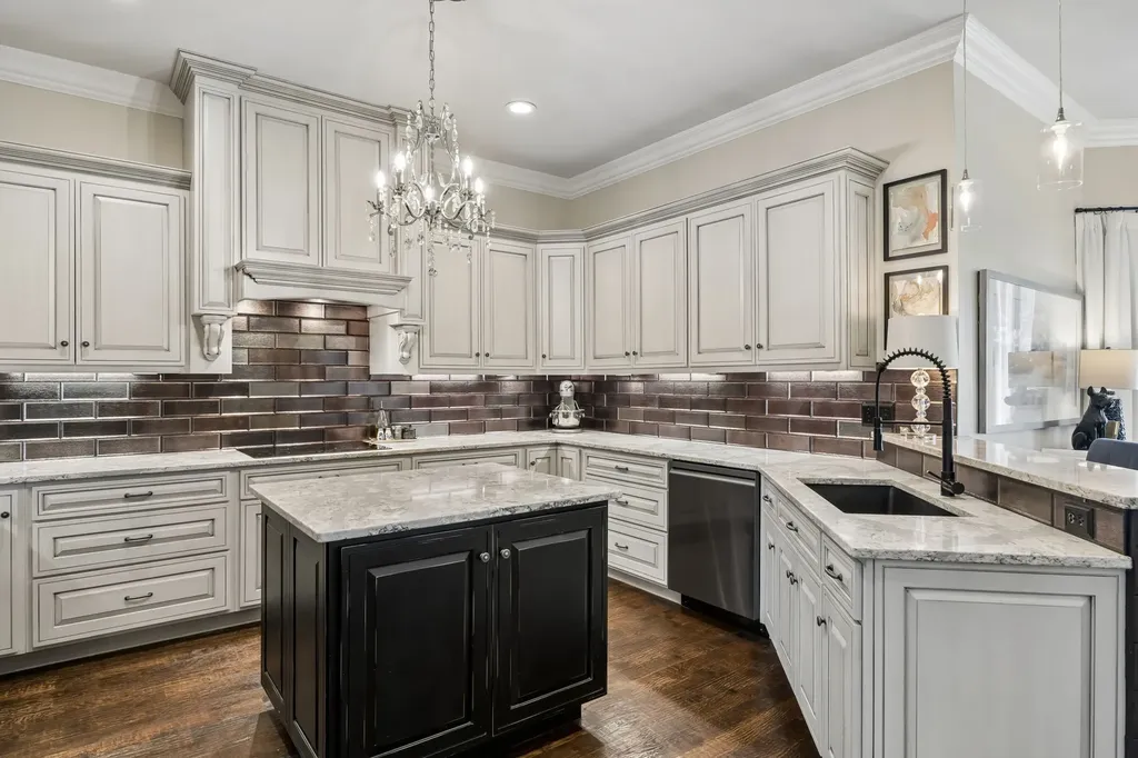 16011 Oconner Avenue Talty TX 75126