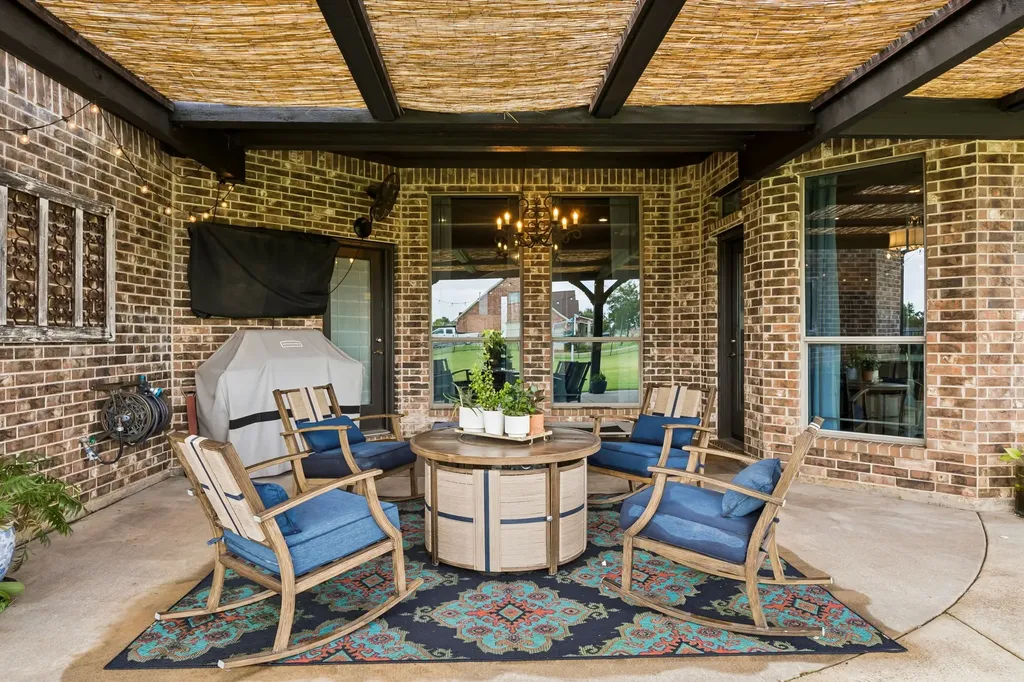 16011 Oconner Avenue Talty TX 75126