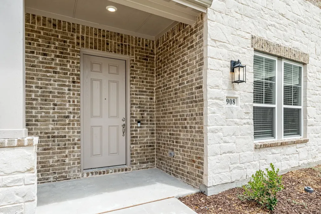 908 Utica Drive Mckinney TX 75069