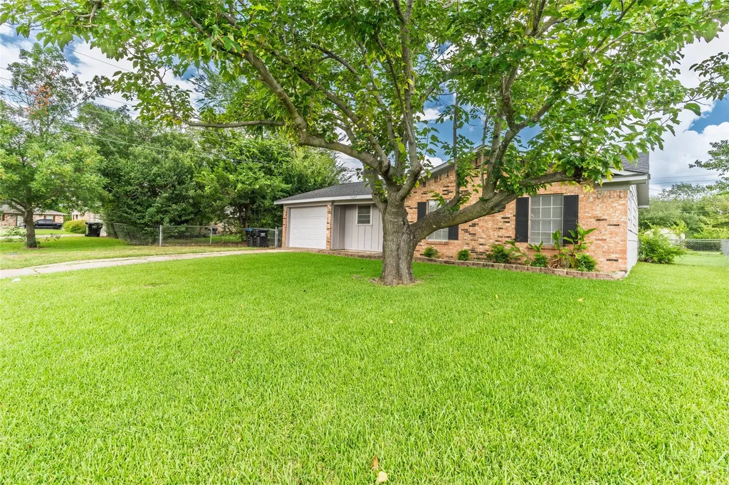 3407 Highmeadow Lane Greenville TX 75402