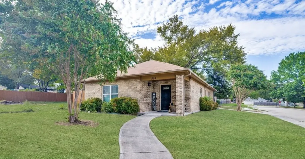 309 Emma Jane Street Rockwall TX 75087