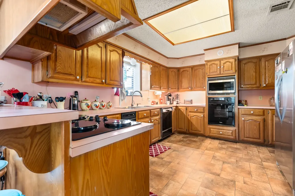 147 Wildflower Lane Whitney TX 76692