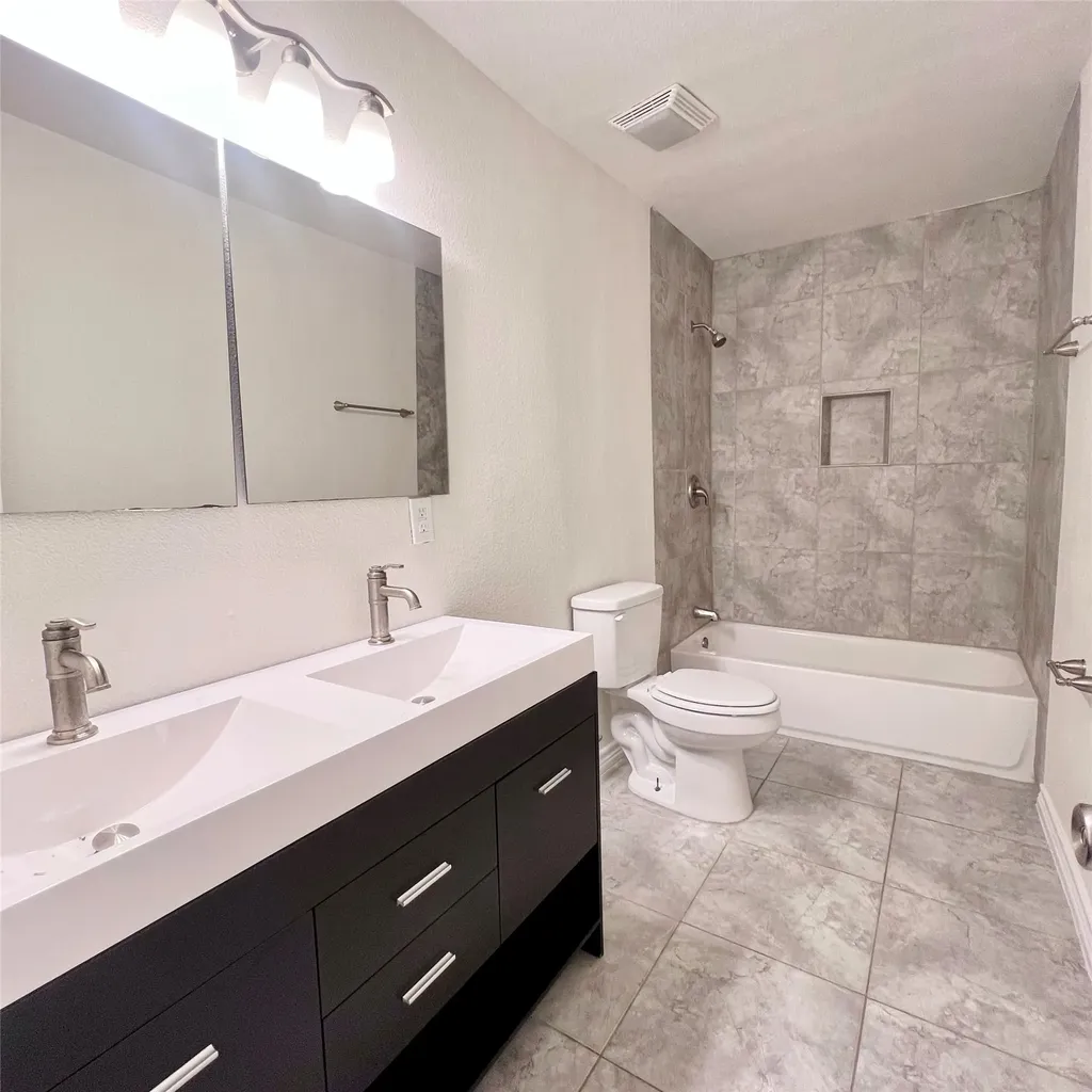 1903 Dryden Drive Dallas TX 75211