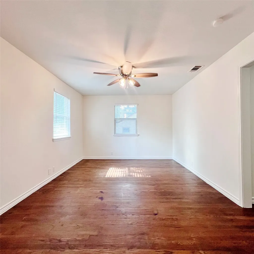1903 Dryden Drive Dallas TX 75211