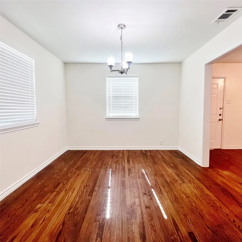 1903 Dryden Drive Dallas TX 75211