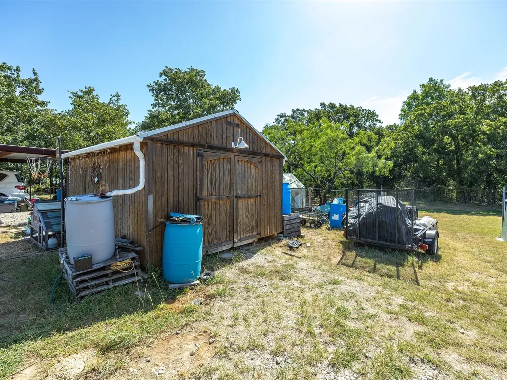 353 R And R Drive Springtown TX 76082