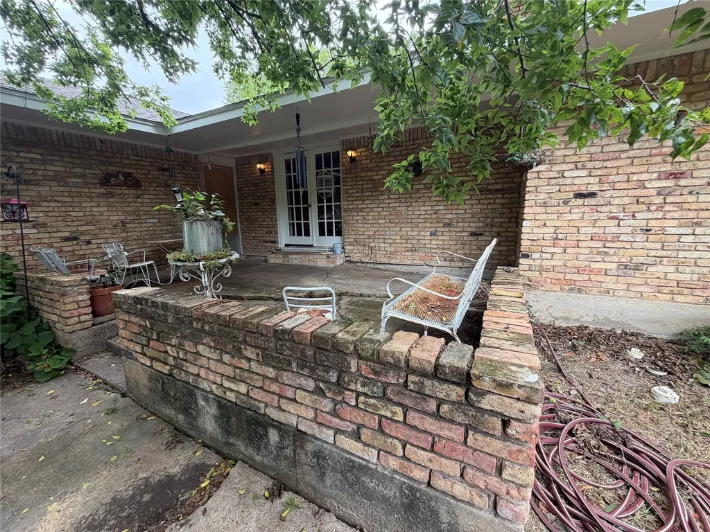 209 N 4th Street Crandall TX 75114