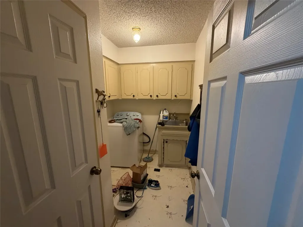 209 N 4th Street Crandall TX 75114