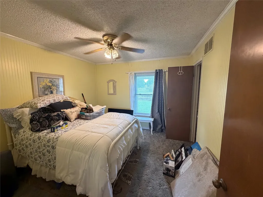 209 N 4th Street Crandall TX 75114