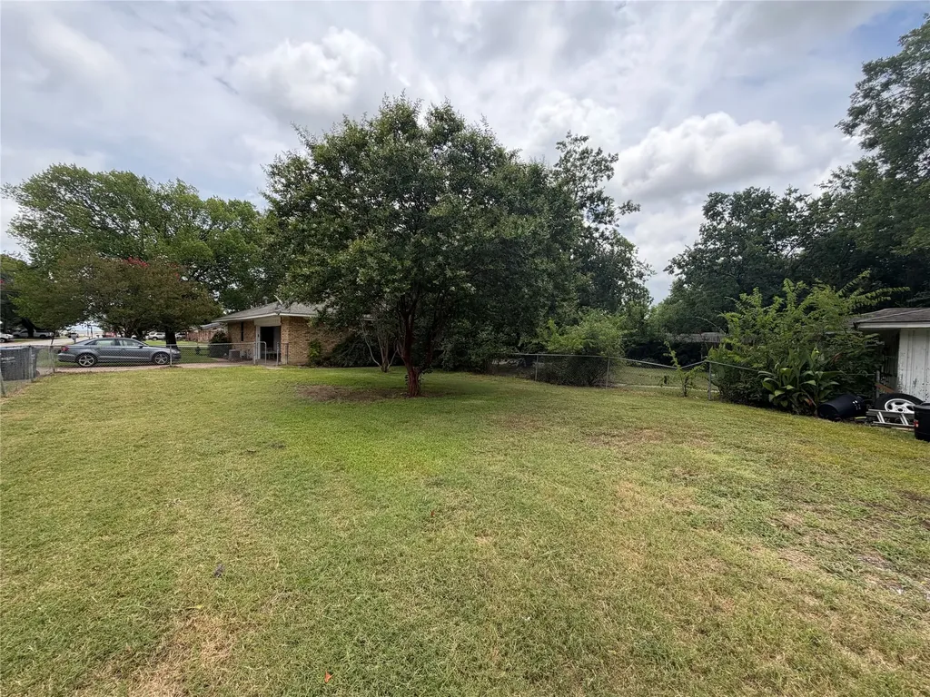 209 N 4th Street Crandall TX 75114