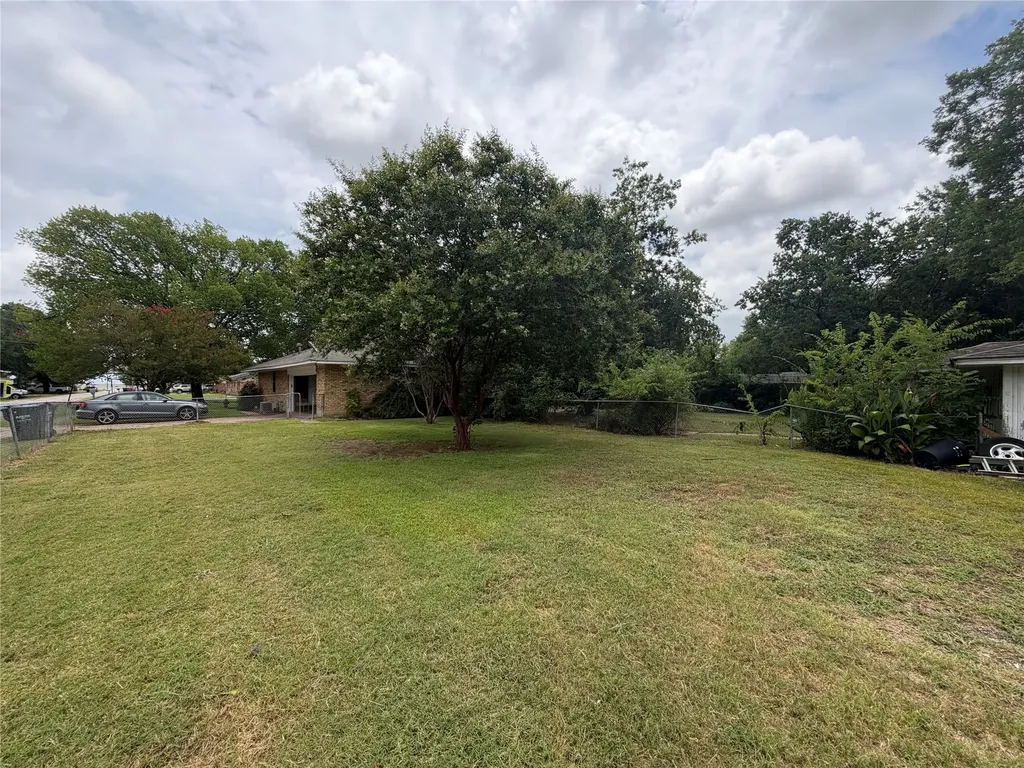 209 N 4th Street Crandall TX 75114