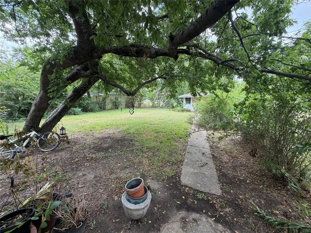 209 N 4th Street Crandall TX 75114