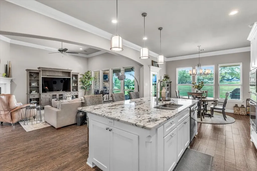 140 Lucky Ridge Lane Boyd TX 76023