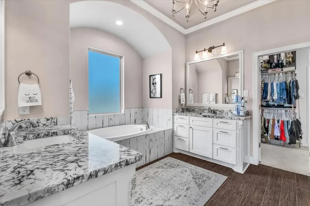140 Lucky Ridge Lane Boyd TX 76023