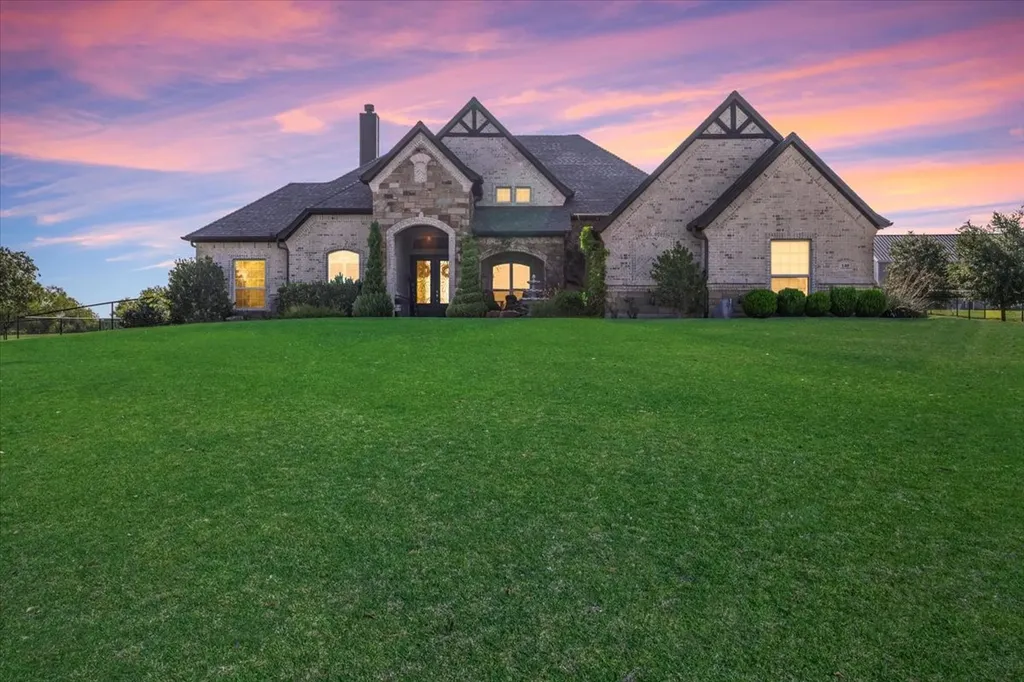 140 Lucky Ridge Lane Boyd TX 76023