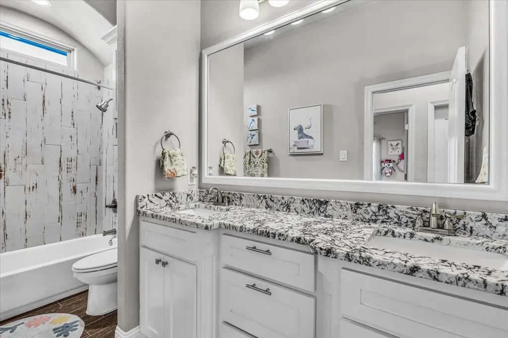 140 Lucky Ridge Lane Boyd TX 76023