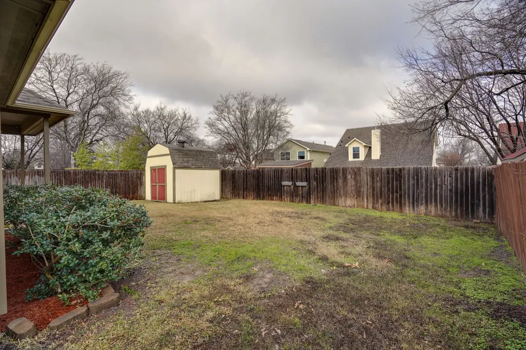 617 E Worth Street Grapevine TX 76051