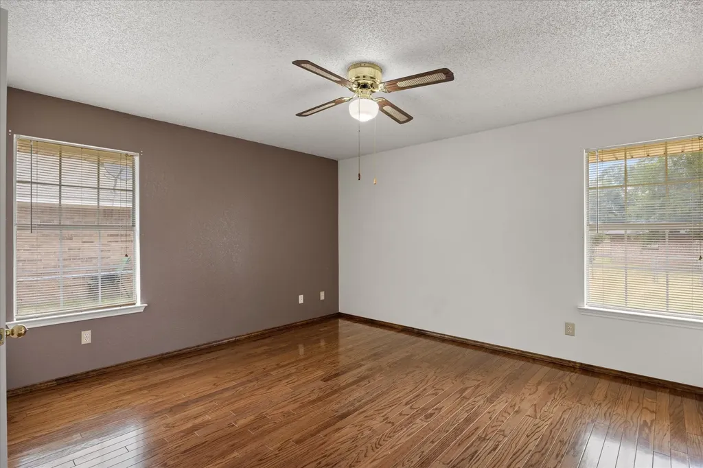 1809 Sprucewood Avenue Stephenville TX 76401