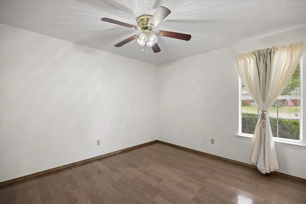 1809 Sprucewood Avenue Stephenville TX 76401