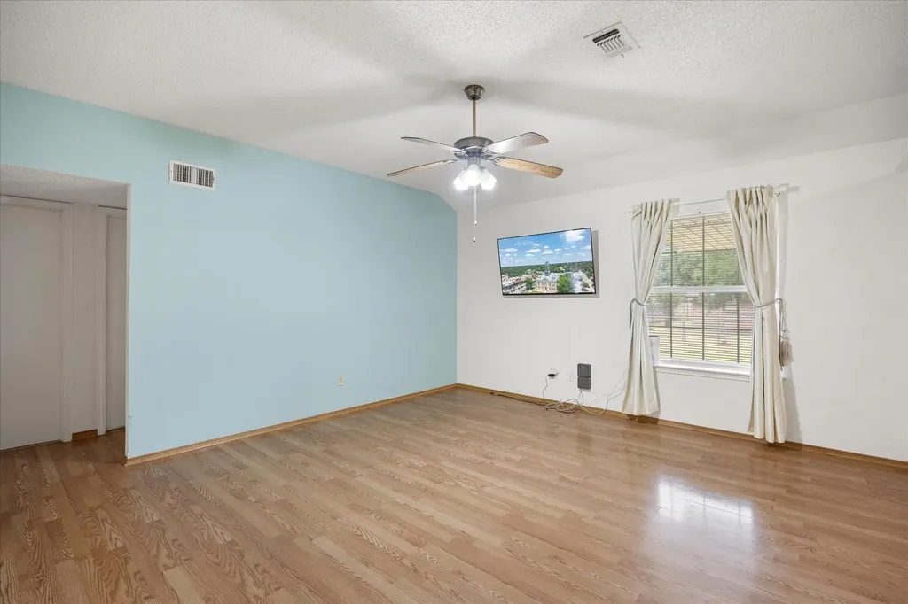 1809 Sprucewood Avenue Stephenville TX 76401