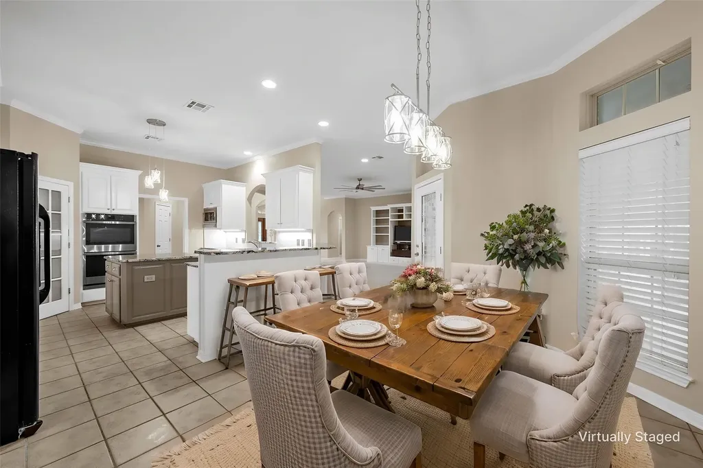 100 Laurel Oaks Lane Crawford TX 76638