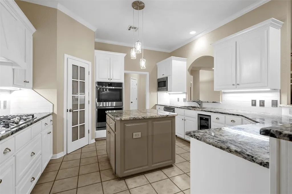 100 Laurel Oaks Lane Crawford TX 76638