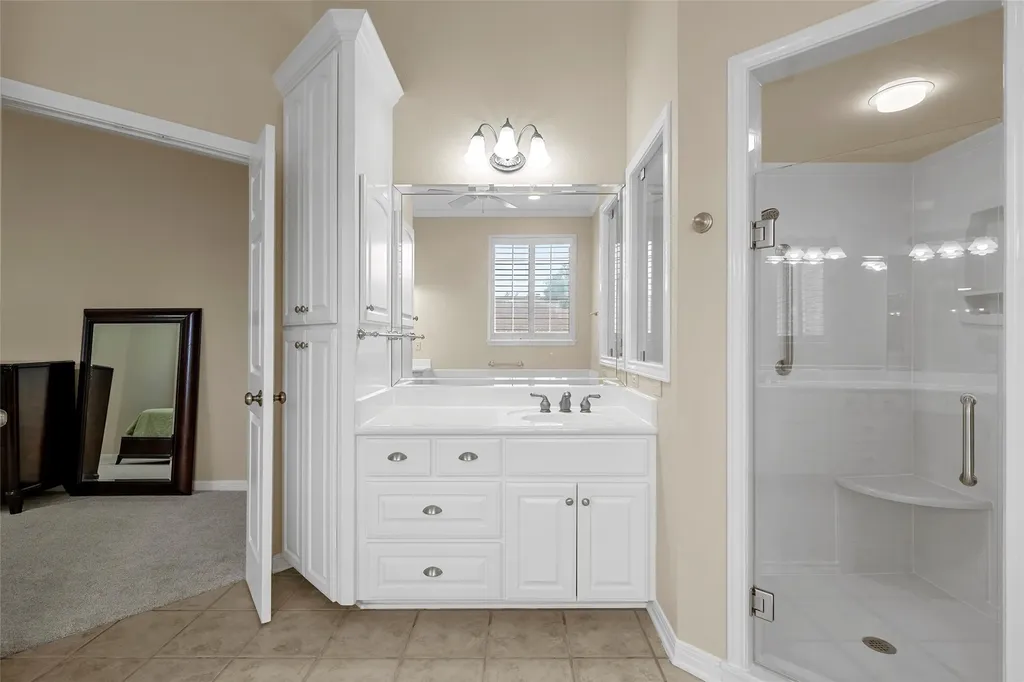 100 Laurel Oaks Lane Crawford TX 76638