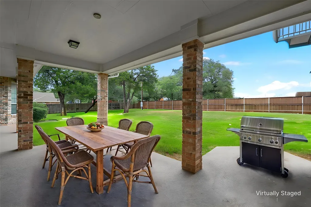 100 Laurel Oaks Lane Crawford TX 76638